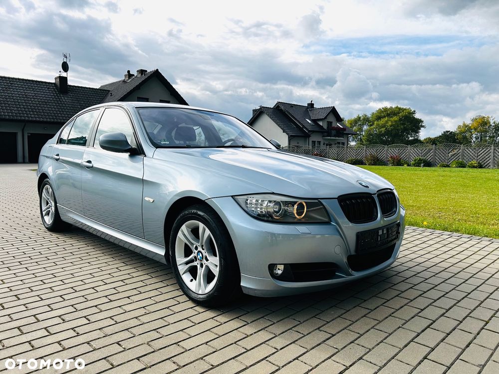 BMW Seria 3 318i Edition Sport - 13