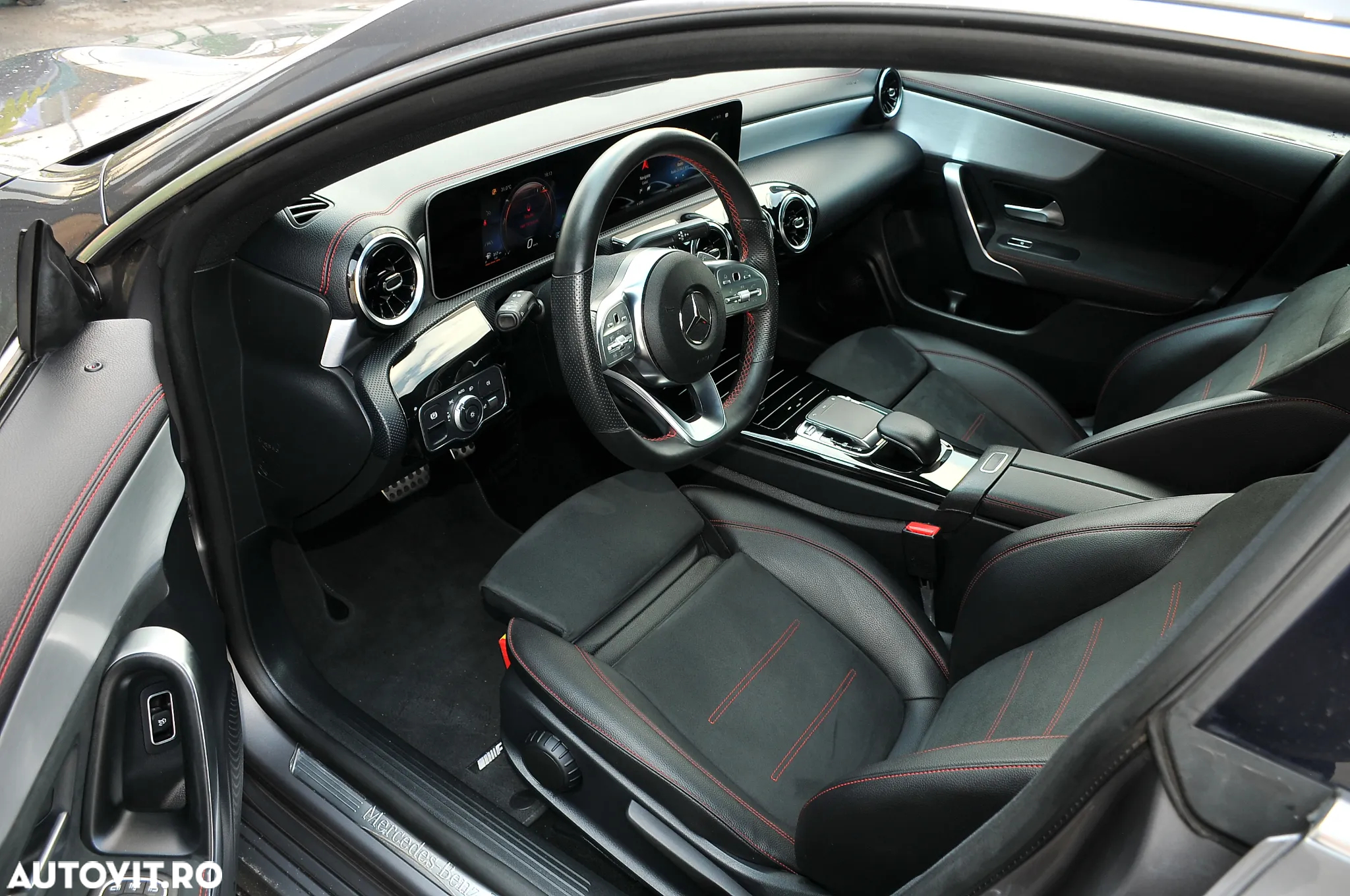 Mercedes-Benz CLA - 12