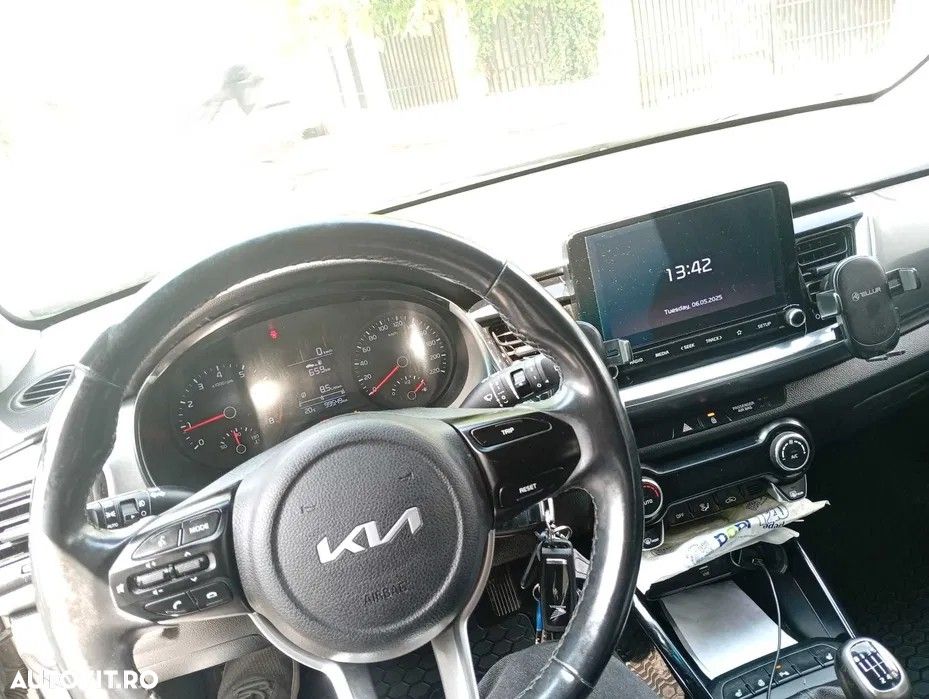 Kia Stonic 1.0 T-GDI 6MT GT Line - 6