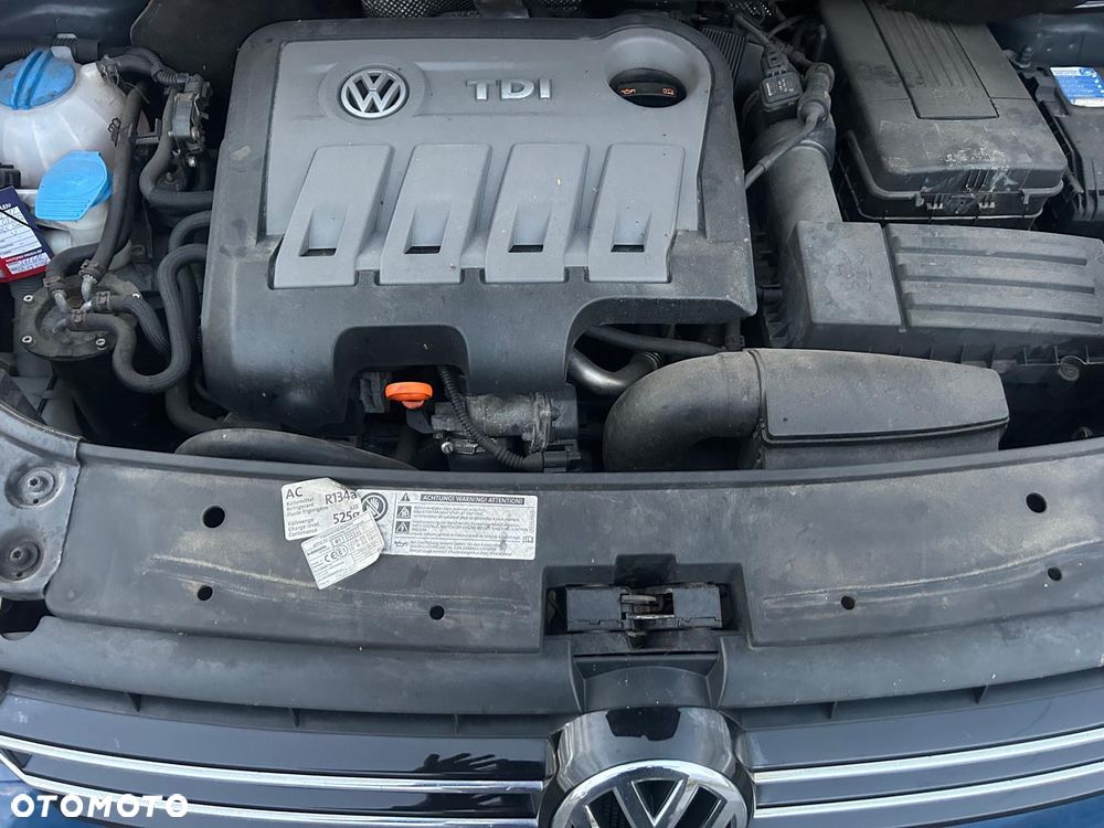 Volkswagen Touran 1.6 TDI DPF BlueMotion Technology Highline - 11