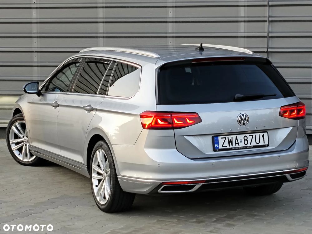 Volkswagen Passat 2.0 TDI Elegance DSG - 21