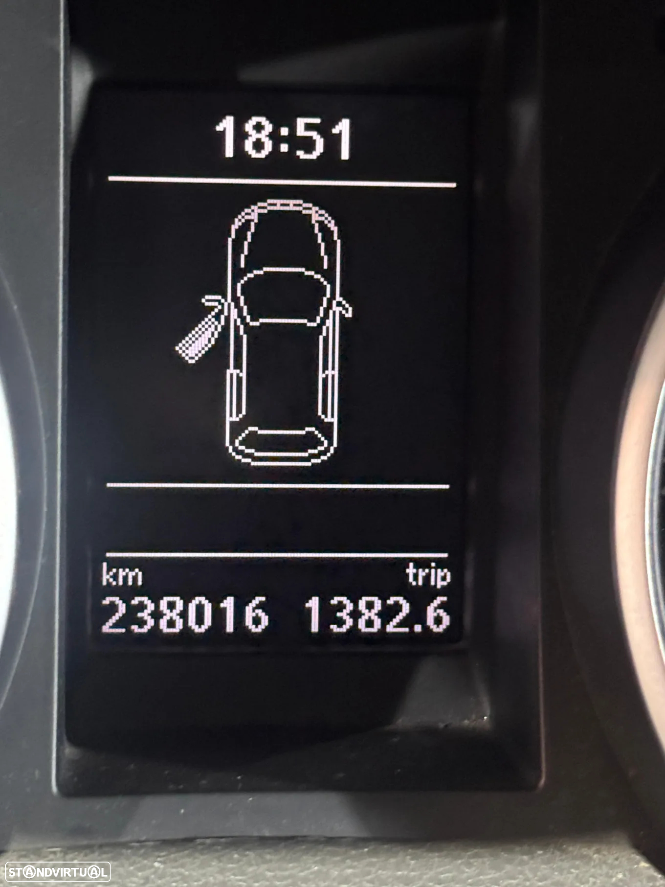 VW Golf Variant 1.6 TDi Confortline - 27