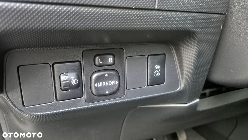 Toyota Auris 1.6 VVT-i Sol - 13