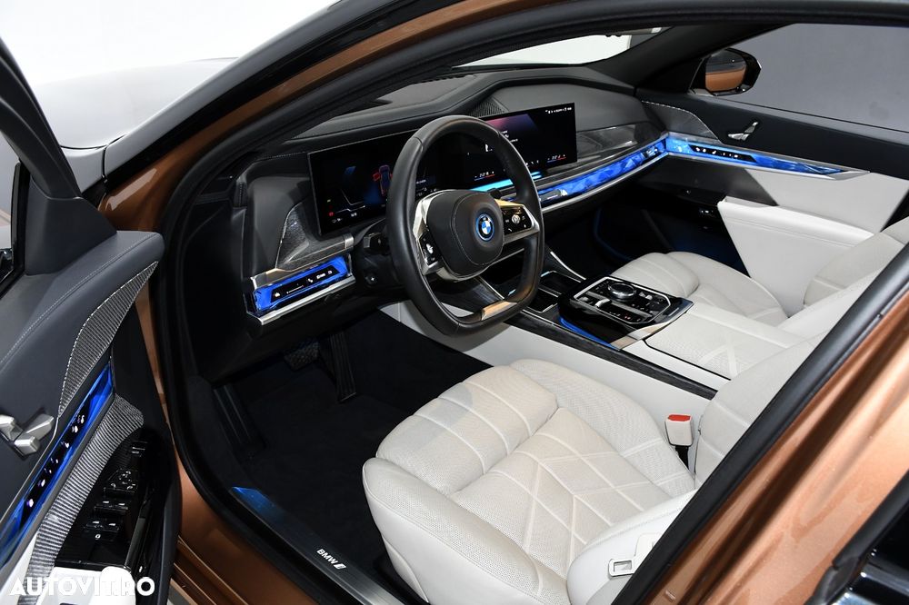 BMW i7 - 16