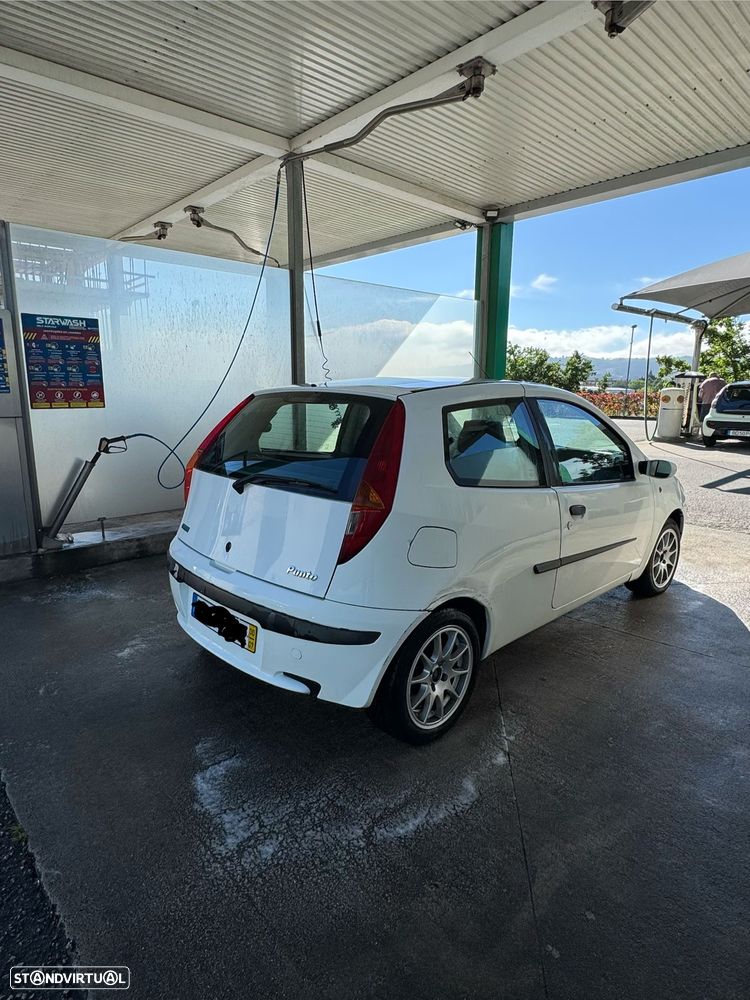 Fiat Punto 1.9 JTD HLX - 2