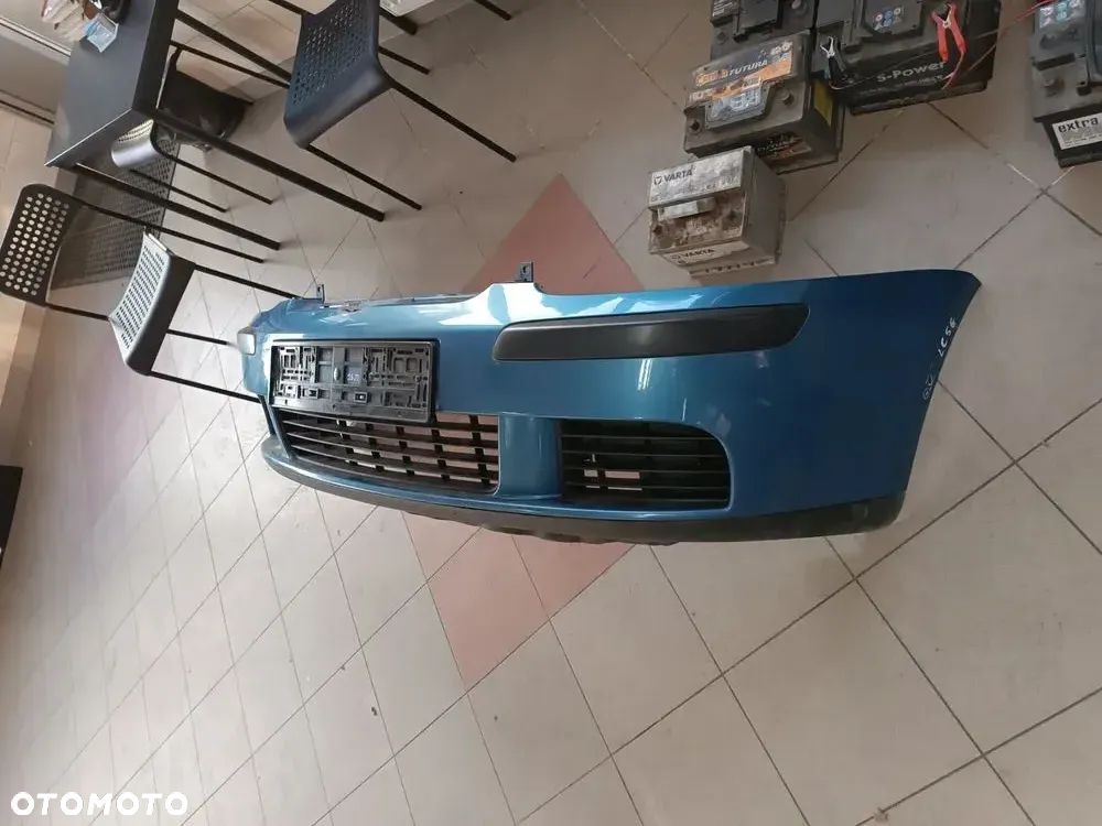 VW Golf 5 V HB 3/5 drzwi zderzak przedni LC5G - 2