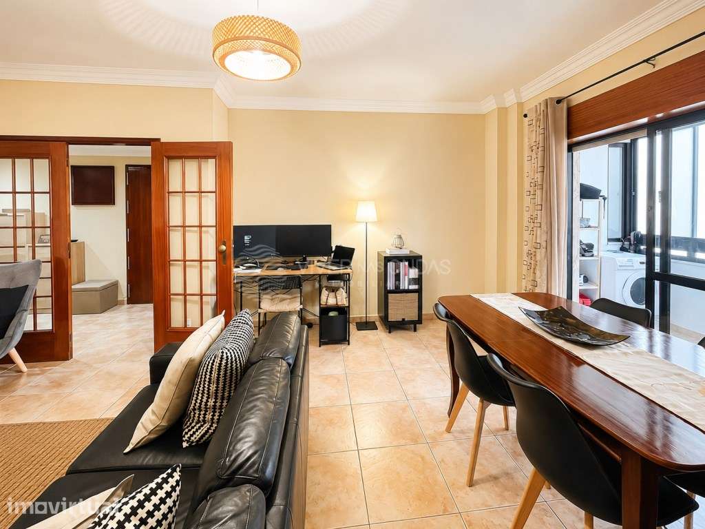 Apartamento T2 - Renovado no Pragal | Almada - Grande imagem: 5/36