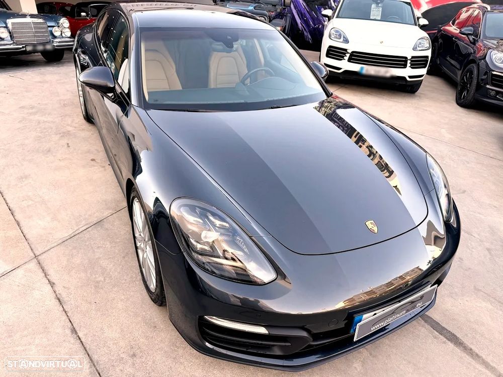 Porsche Panamera 4 E-Hybrid Platinum Edition - 42