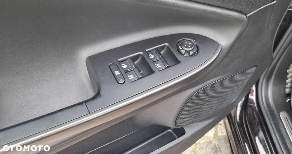 Alfa Romeo Giulietta 1750 TBi Veloce S TCT - 28