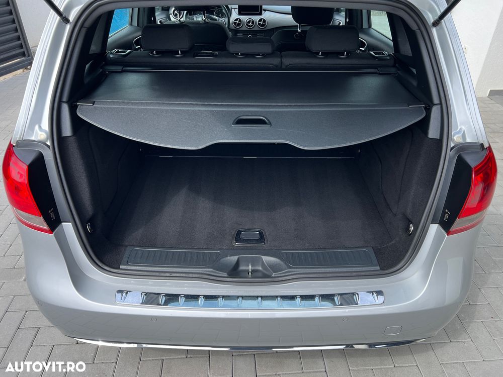 Mercedes-Benz B 180 BlueEfficiency 7G-DCT - 40