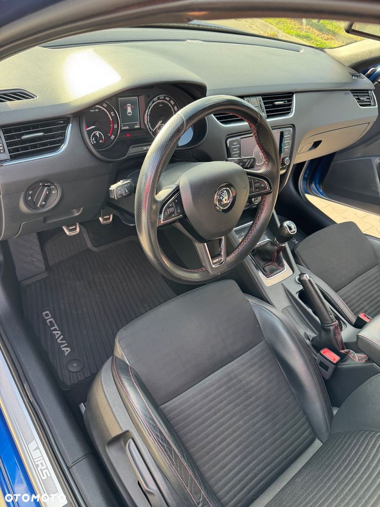 Skoda Octavia 2.0 TSI RS - 13