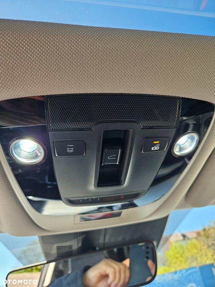 Kia Sorento 1.6 T-GDI HEV XL 7os - 19