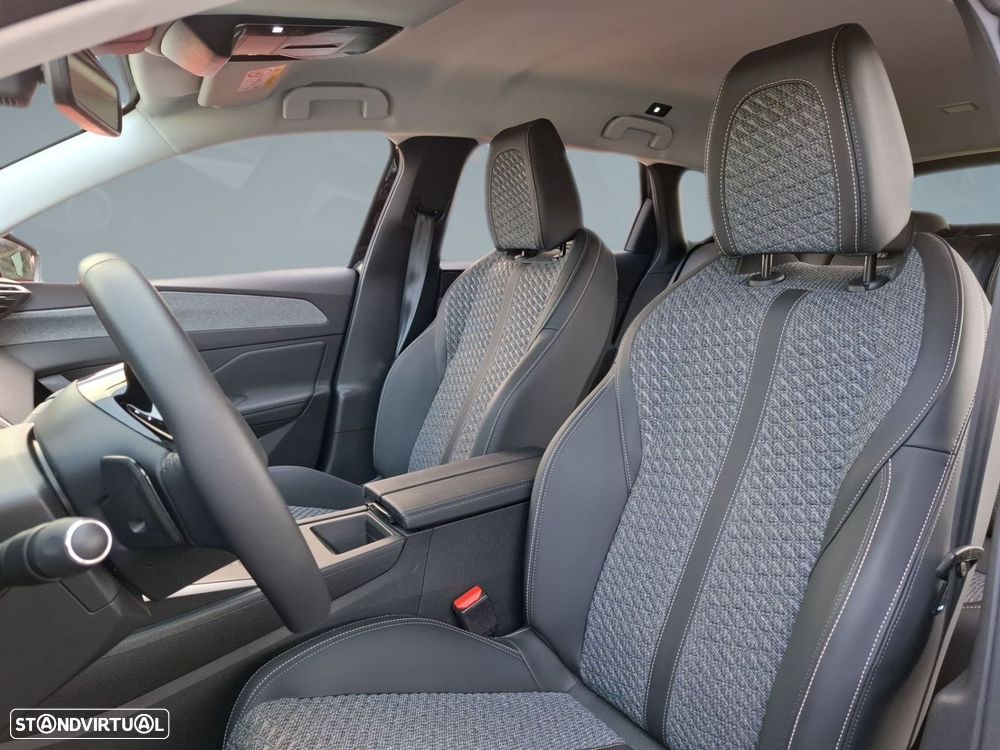 Peugeot 308 SW 1.2 Hybrid Allure e-DCS6 — fotografia 11