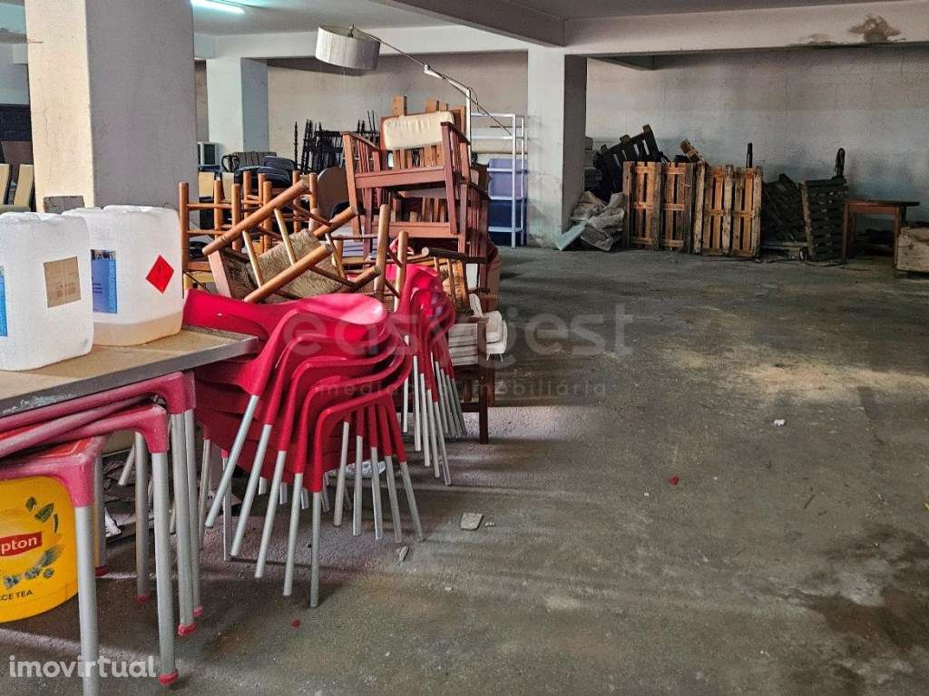 Armazém com área de 441 m2 em Ferragudo, Lagoa - Grande imagem: 5/11