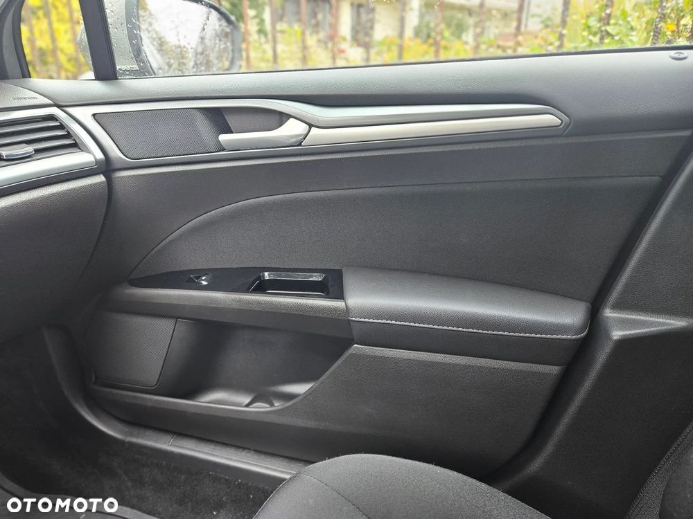 Ford Mondeo 1.5 EcoBoost Trend - 18