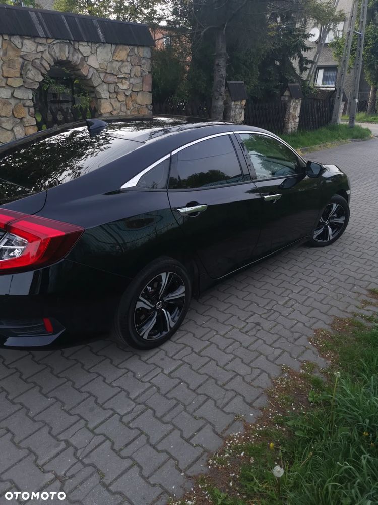 Honda Civic 1.5 T Executive CVT - 2