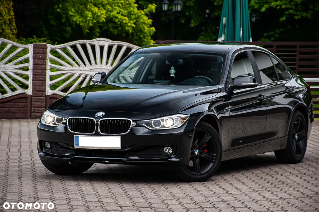 BMW Seria 3 320d Sport Line - 2