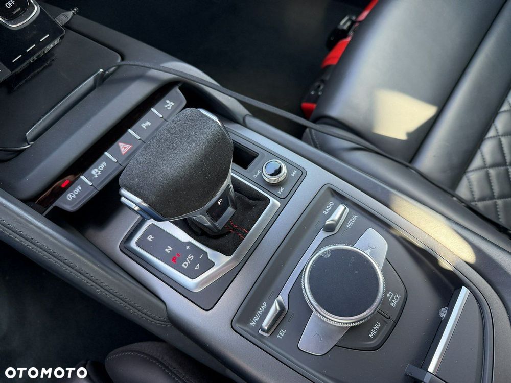 Audi R8 Coupé - 28