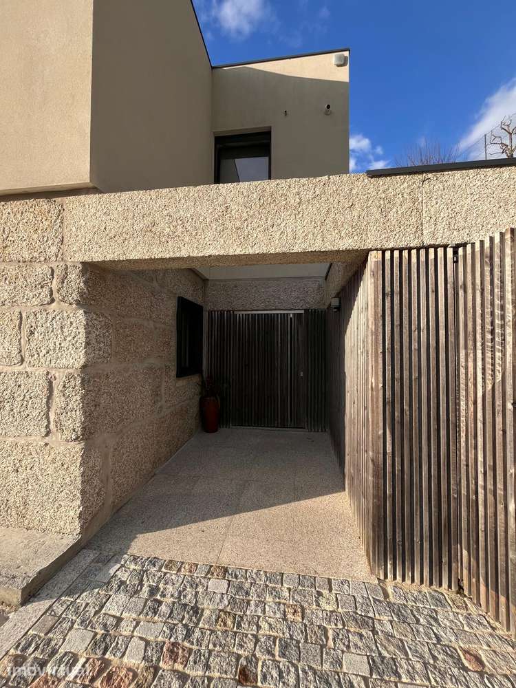 Moradia de Luxo com Piscina borda Infinita e 17.000 m² de Terreno - Grande imagem: 3/40