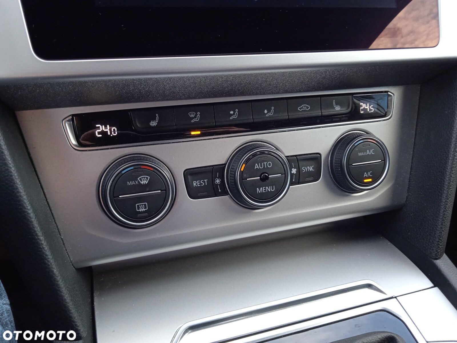 Volkswagen Passat - 21