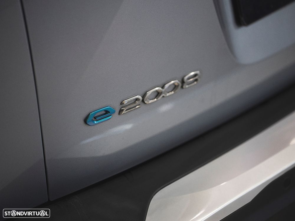 Peugeot e-2008 Allure Pack - 12