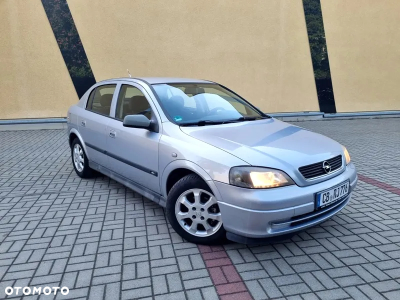 Opel Astra 1.6 Selection 110 Jahre - 3