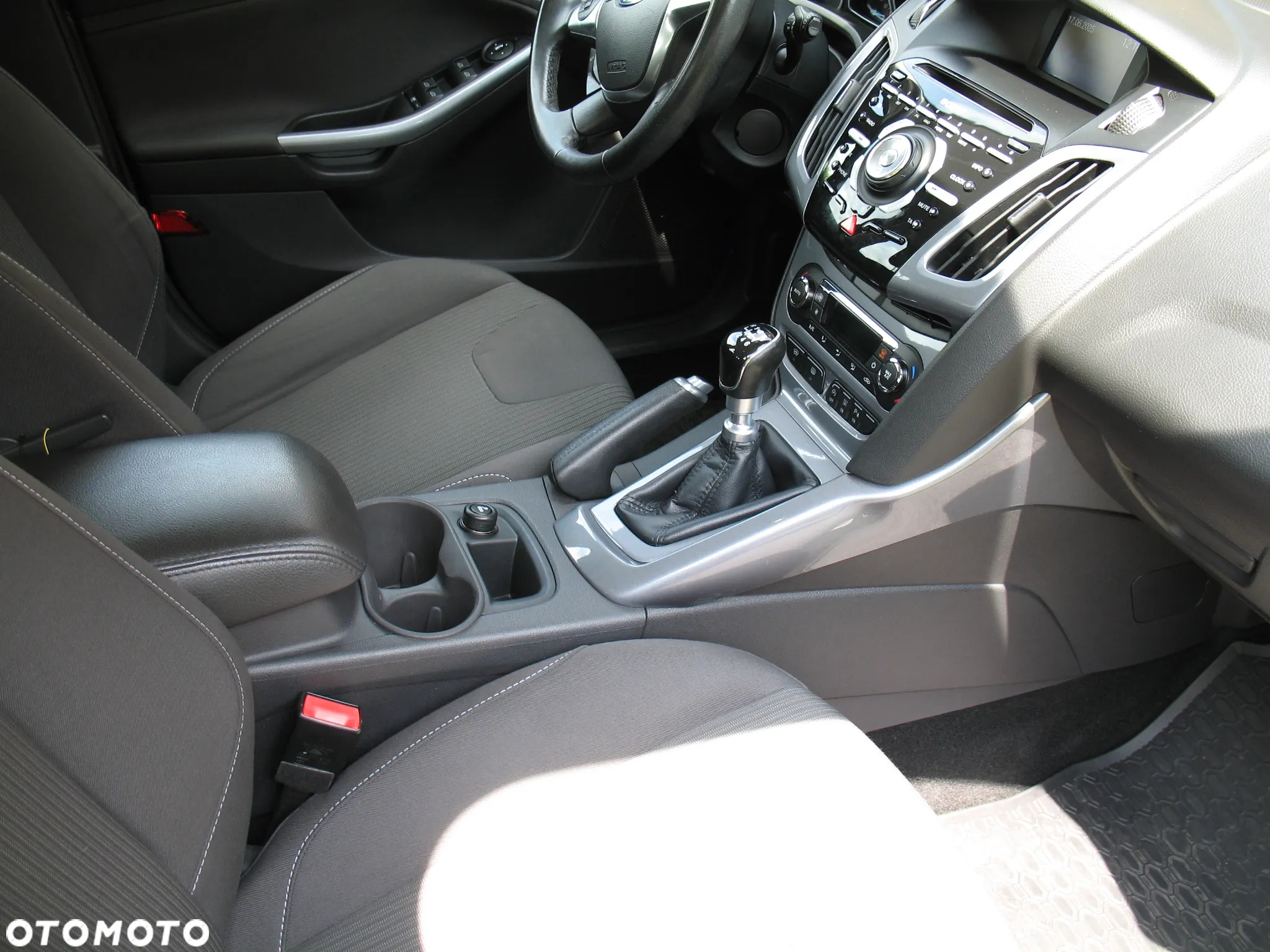 Ford Focus 1.6 EcoBoost Titanium - 16