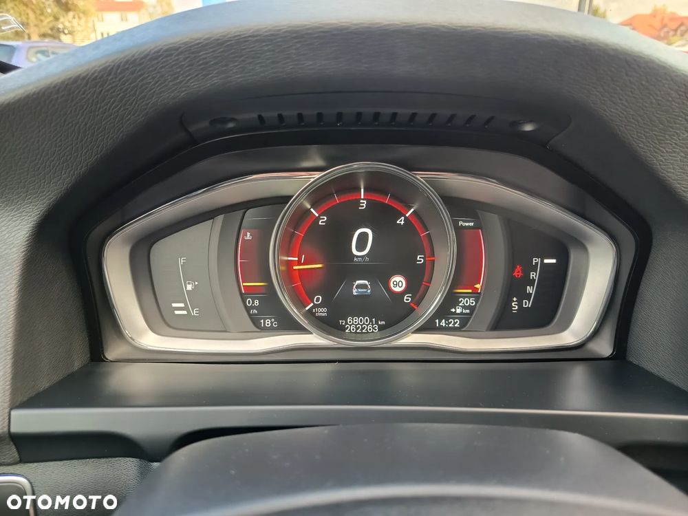 Volvo V60 D4 Geartronic RDesign - 17