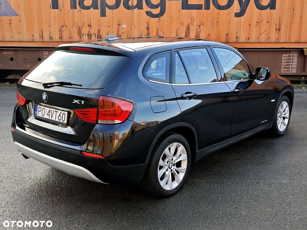 BMW X1 sDrive18d Sport Line - 4