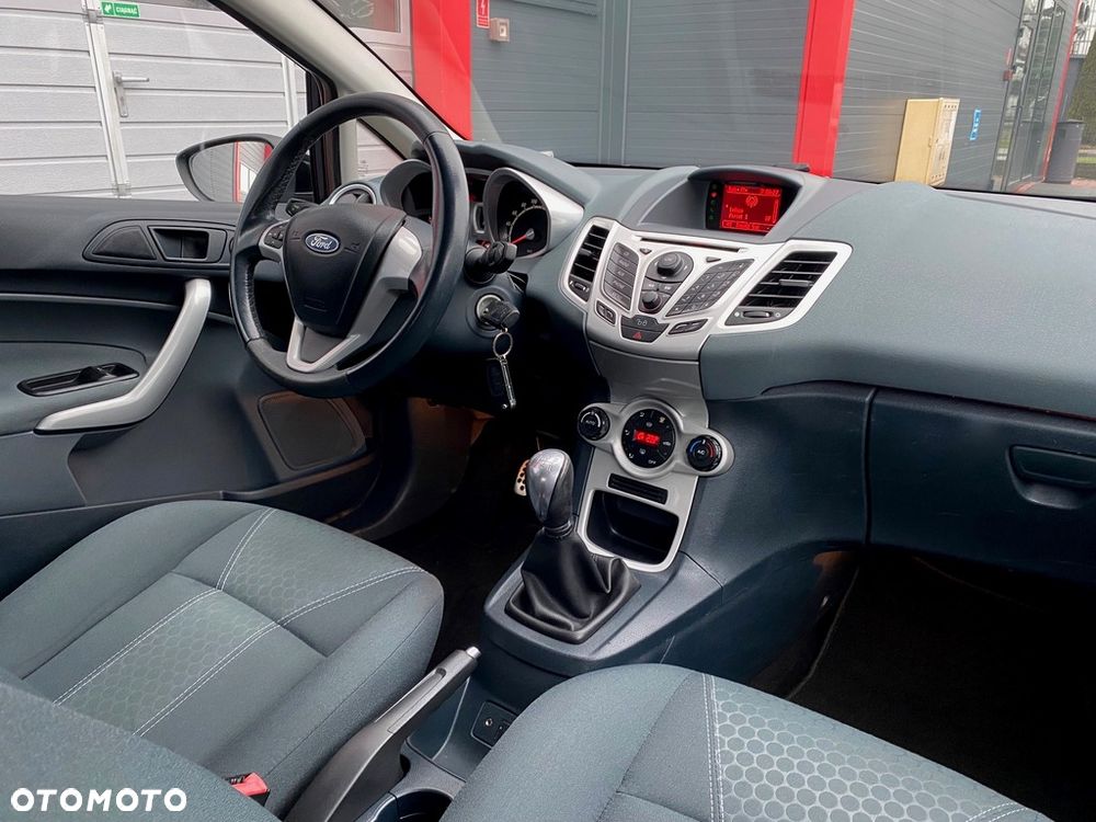Ford Fiesta 1.25 Titanium - 10