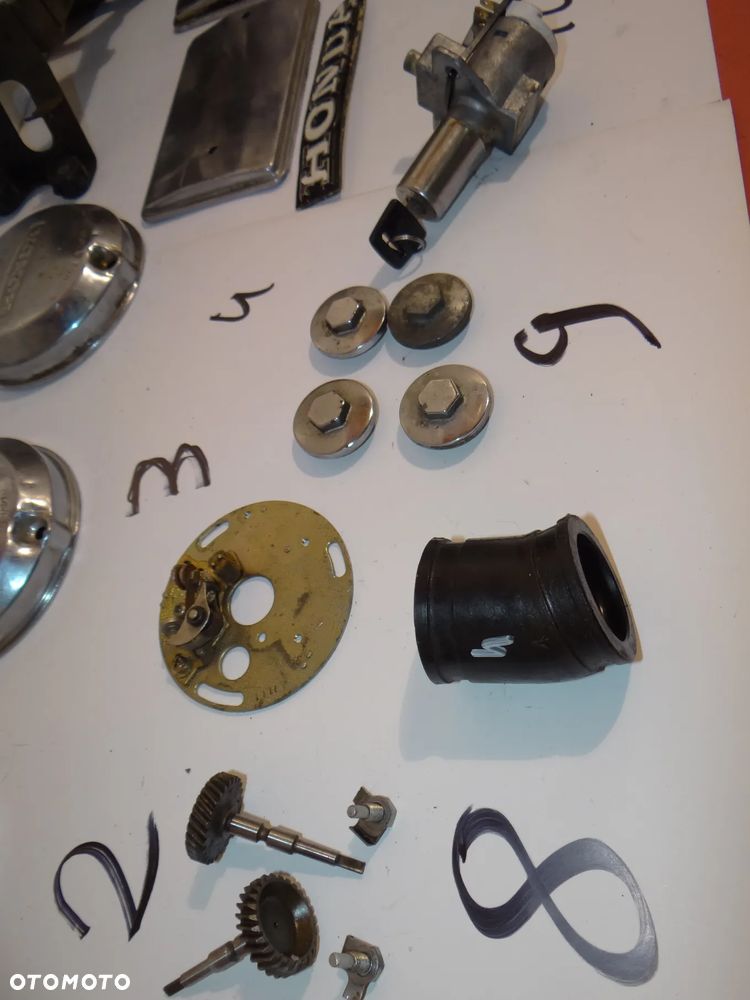 HONDA CB 750 FOUR 1969-1978 r. MOCOWANIE LAMPY POKRYWA STACYJKA INNE CZĘŚCI H099 - 21