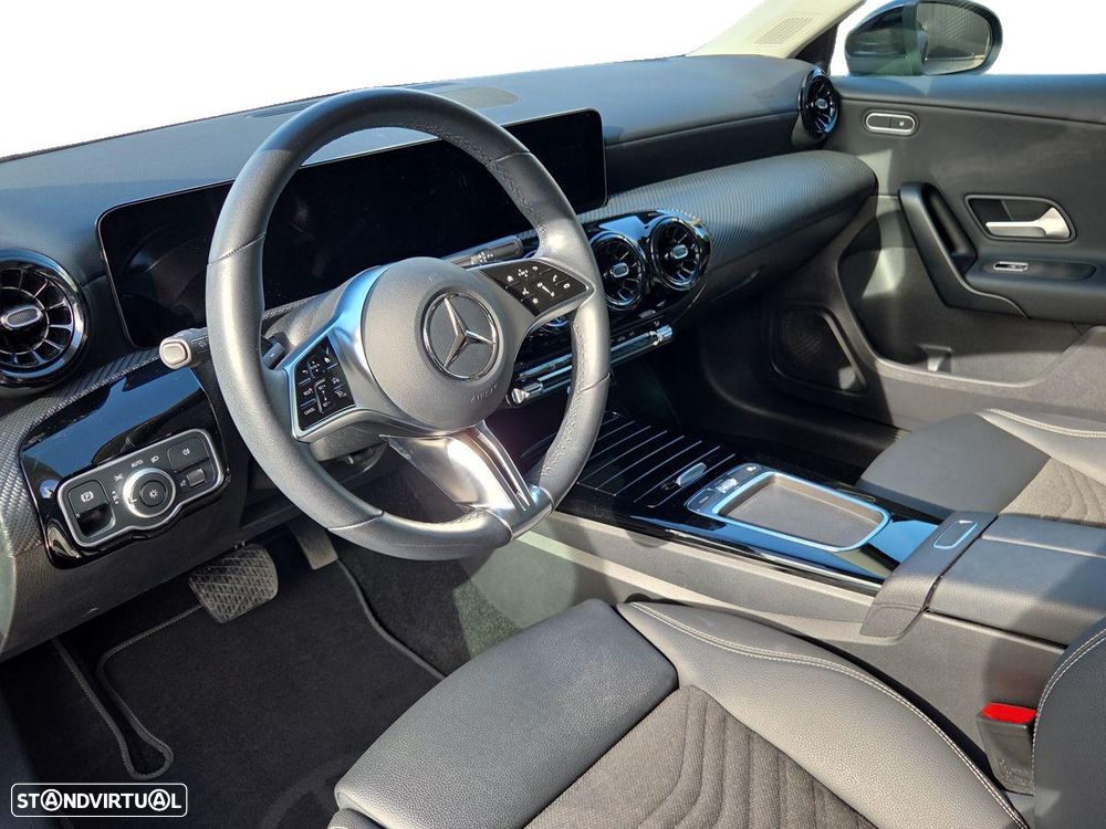 Mercedes-Benz A 200 Standard - 11