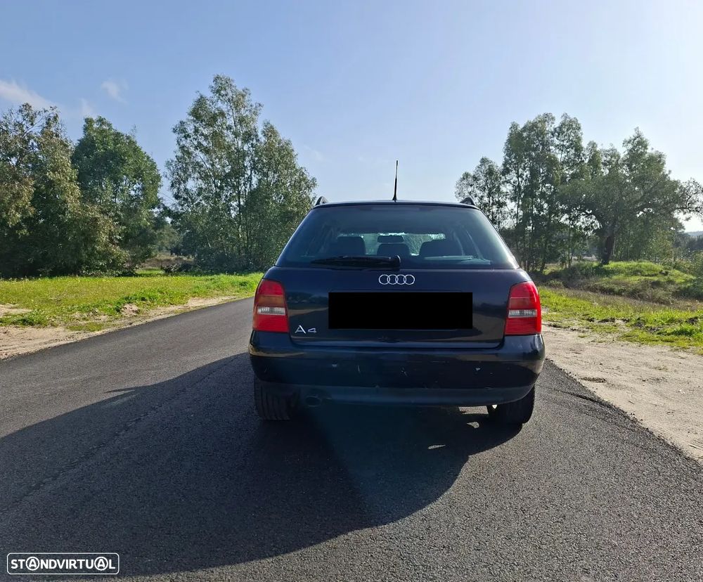 Audi A4 Avant 1.6 Ambiente - 5