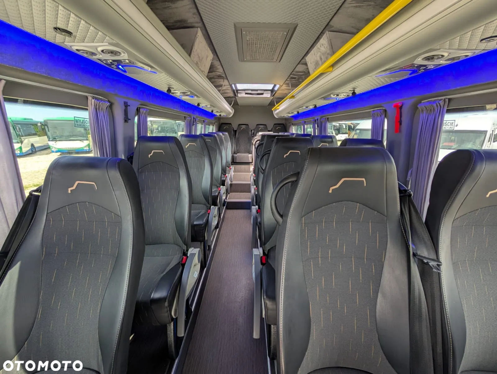 Mercedes-Benz Sprinter 517 - 18