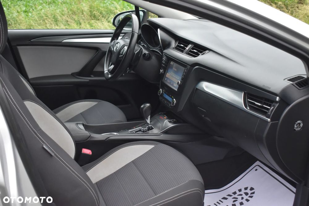 Toyota Avensis - 34
