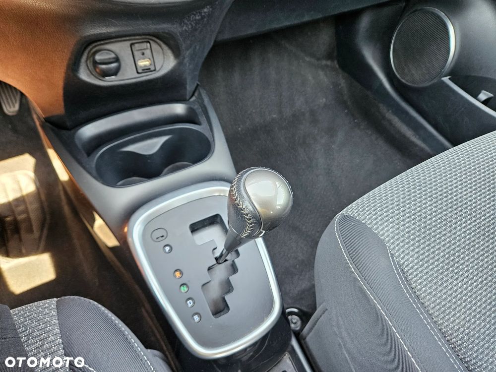Toyota Yaris 1.5 VVT-i Comfort - 15