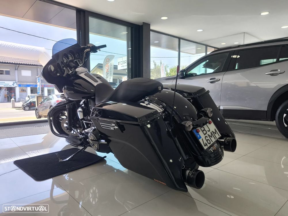 Harley-Davidson Street Glide FLHX - 5
