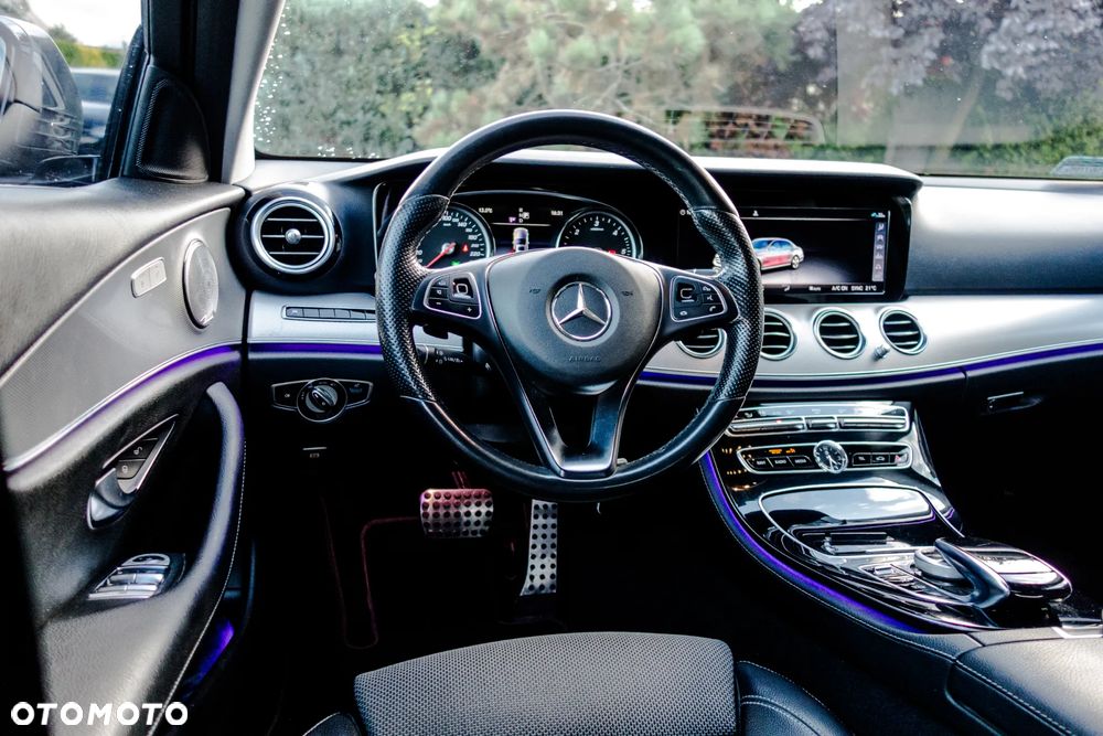 Mercedes-Benz Klasa E - 16