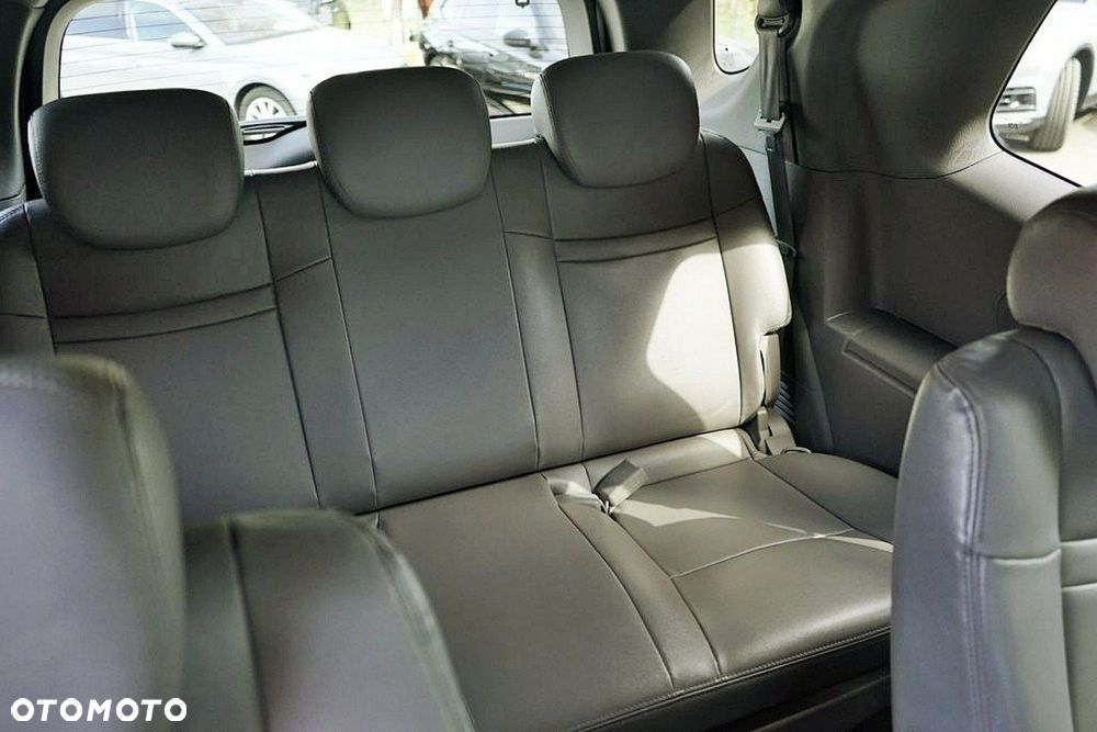 SsangYong/KGM Rodius - 25