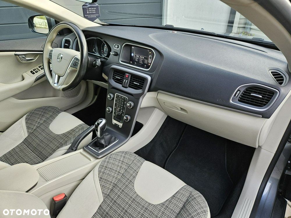 Volvo V40 D2 Drive-E SCR Dynamic Edition - 32