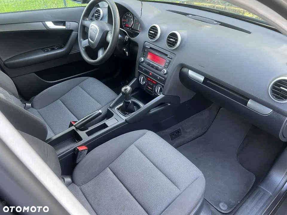 Audi A3 1.6 Sportback Attraction - 12