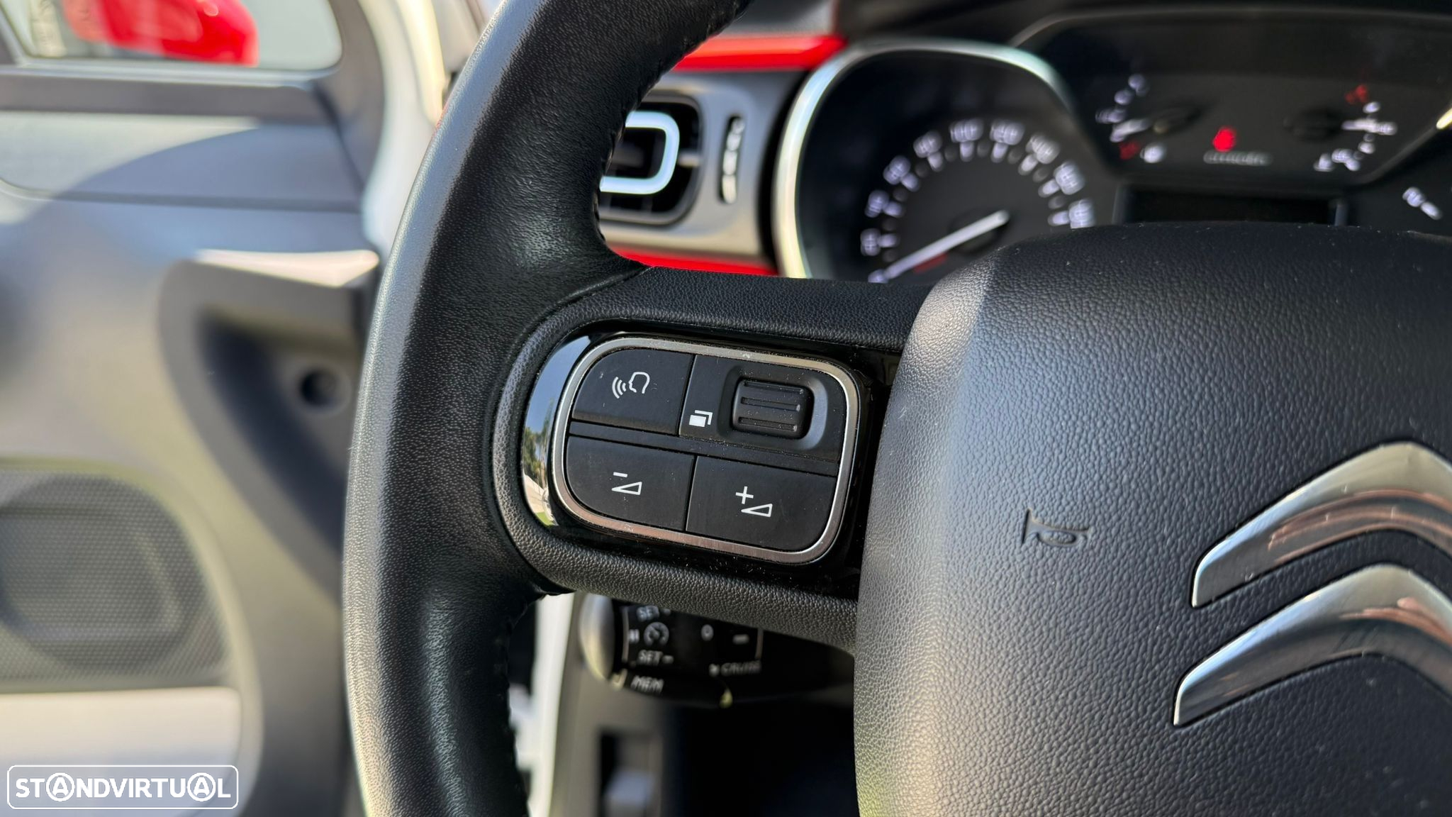 Citroën C3 1.2 PureTech Shine - 25