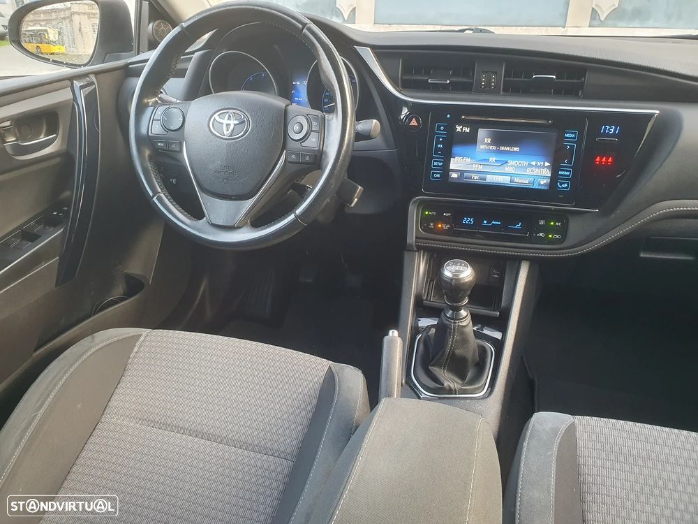 Toyota Auris Touring Sports 1.4 D-4D Comfort+Pack Sport - 28