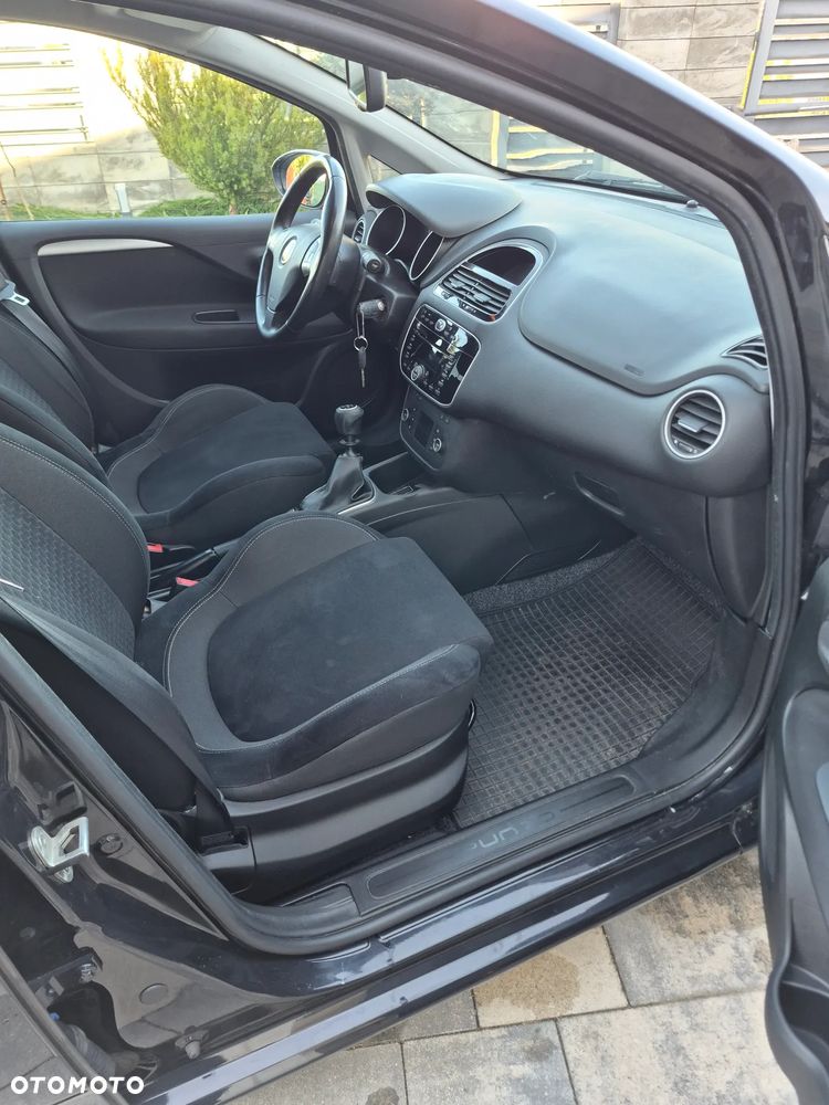 Fiat Grande Punto Actual 1.4 8V Estiva Blue&Me Euro5 - 14