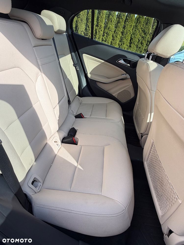 Mercedes-Benz GLA 250 4Matic 7G-DCT Edition 1 - 36