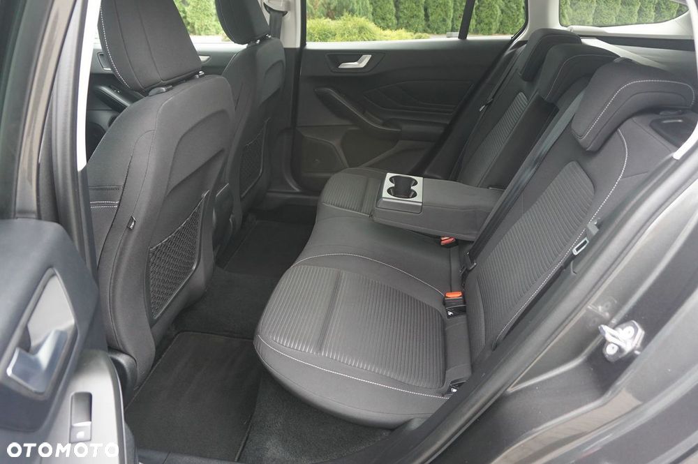 Ford Focus 1.0 EcoBoost Titanium - 23