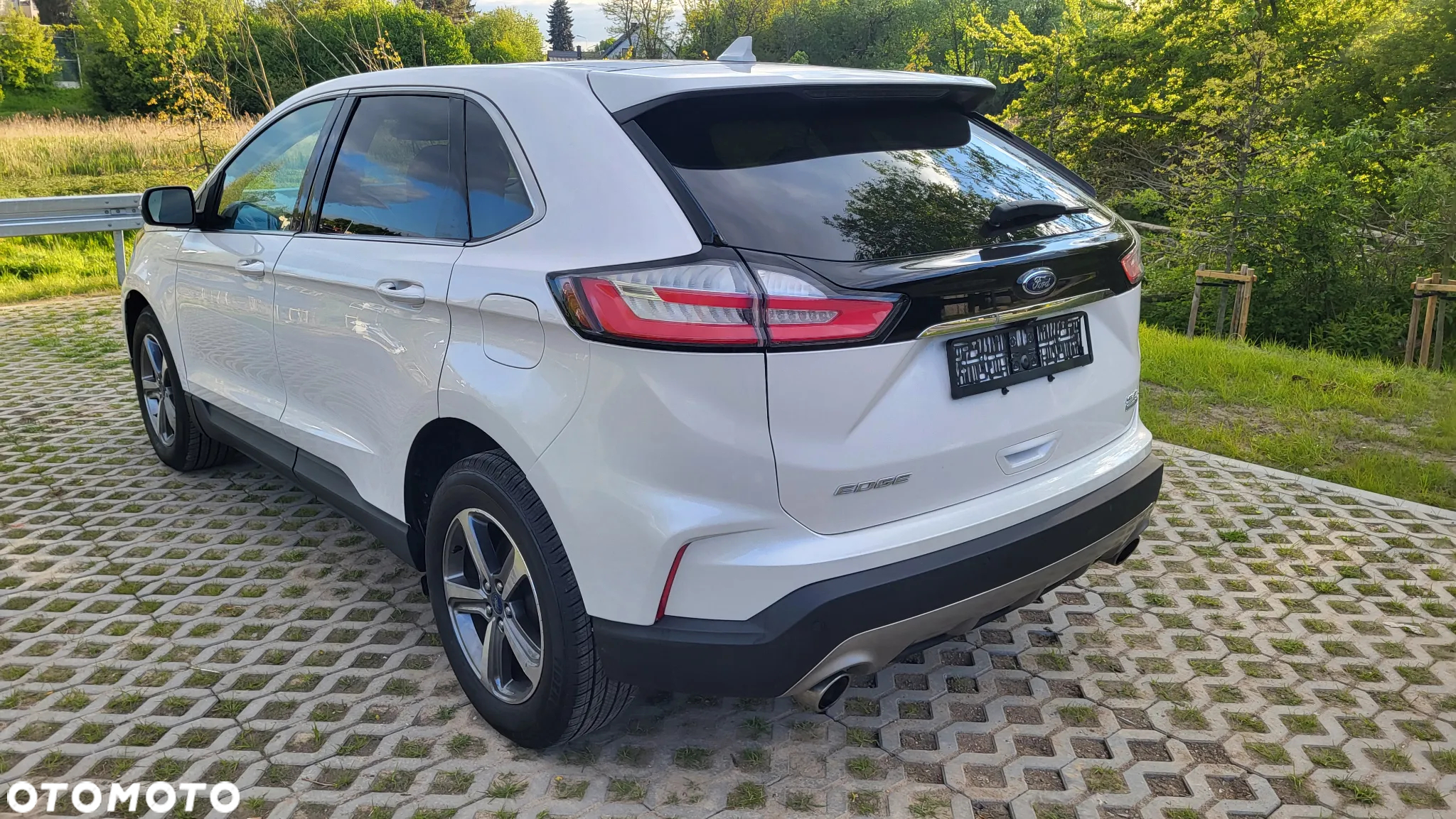 Ford Edge - 15
