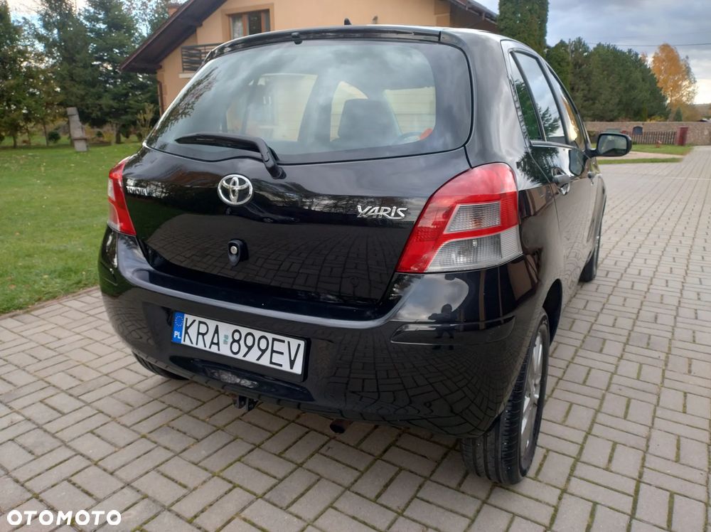 Toyota Yaris 1.33 Active - 9