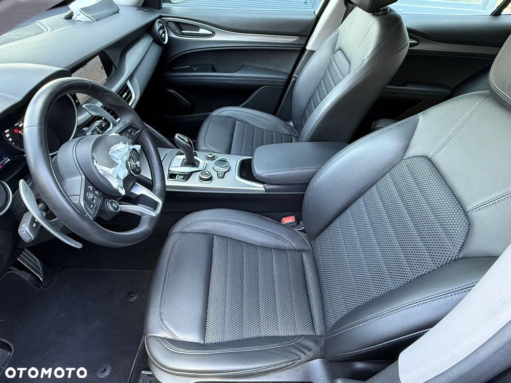 Alfa Romeo Stelvio 2.2 JTDM Q4 - 12