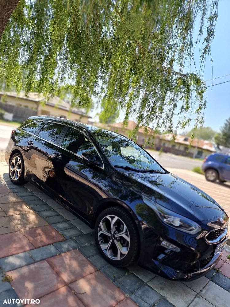 Kia Ceed SW 1.6 CRDi DCT Platinum Edition - 32